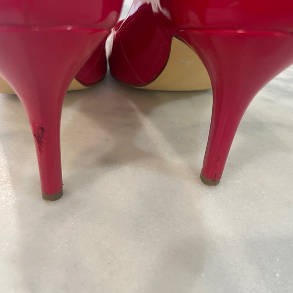 BCBGeneration Vibrant Red Heels - Picture 5 of 5